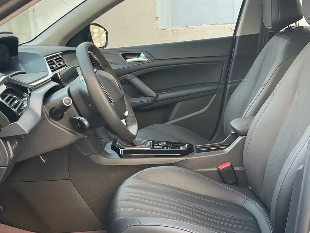 Peugeot 408 2025 из CN, фото 9