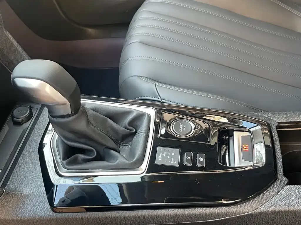 Peugeot 408 2025 из CN, фото 10