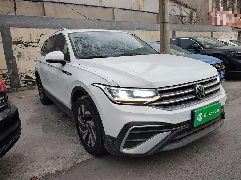 Volkswagen Tiguan L 2023 из CN, фото 3