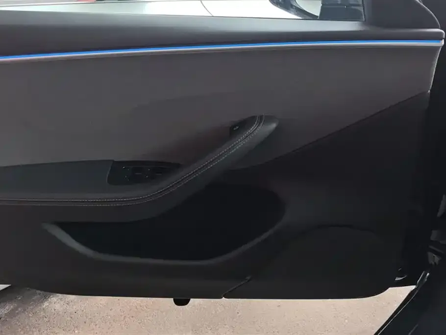 Tesla Model 3 2024 из CN, фото 5