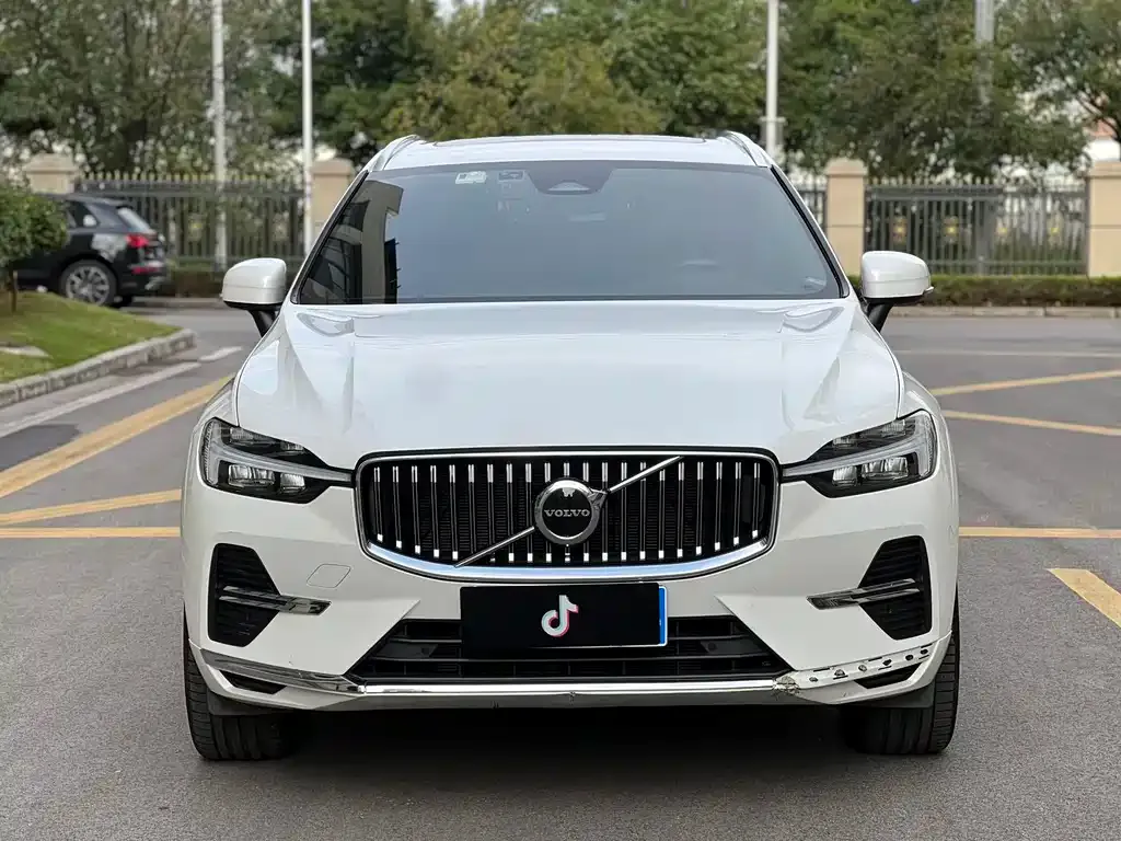 Volvo XC60 2022 из CN, фото 7