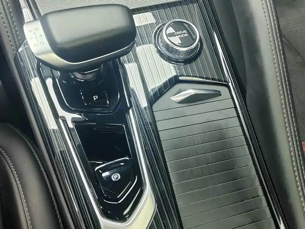 Geely Xingyue L 2023 из CN, фото 9
