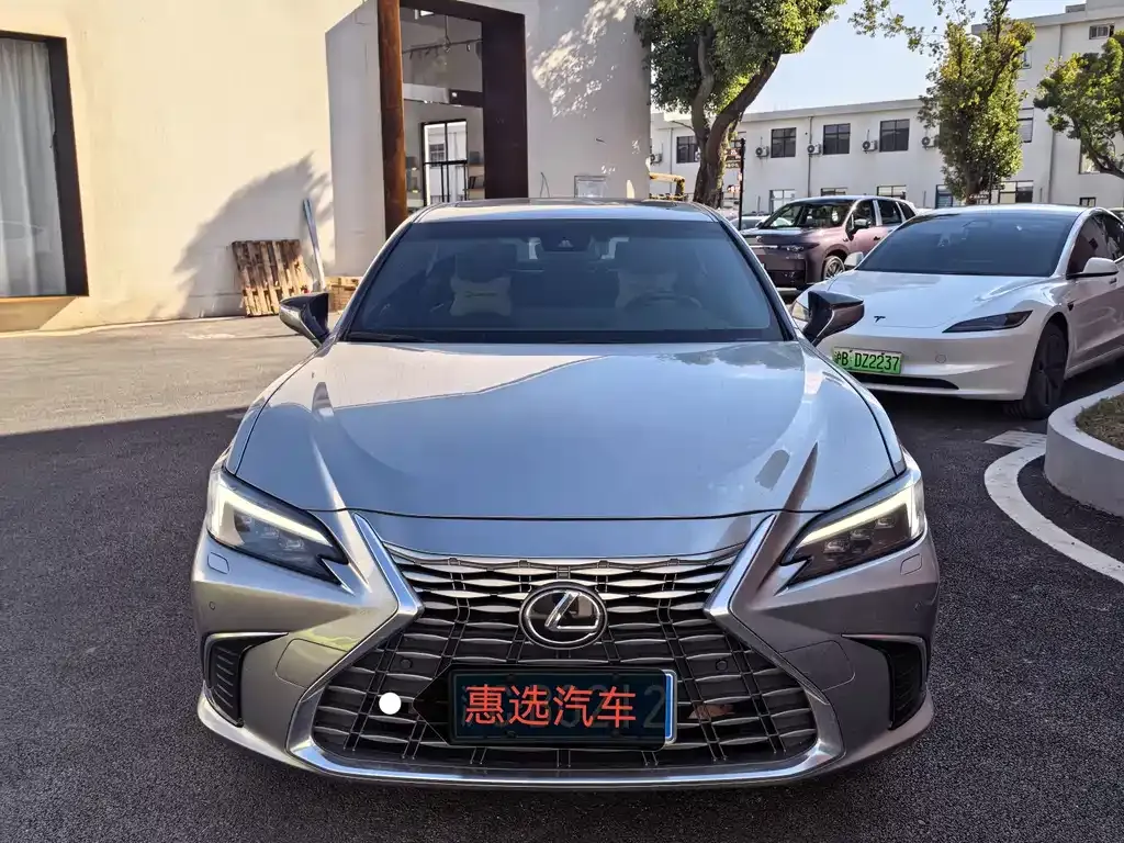 Lexus ES 2025 из CN, фото 7