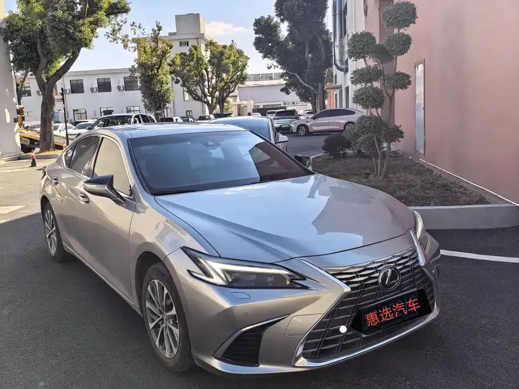 Lexus ES 2025 из CN, фото 8
