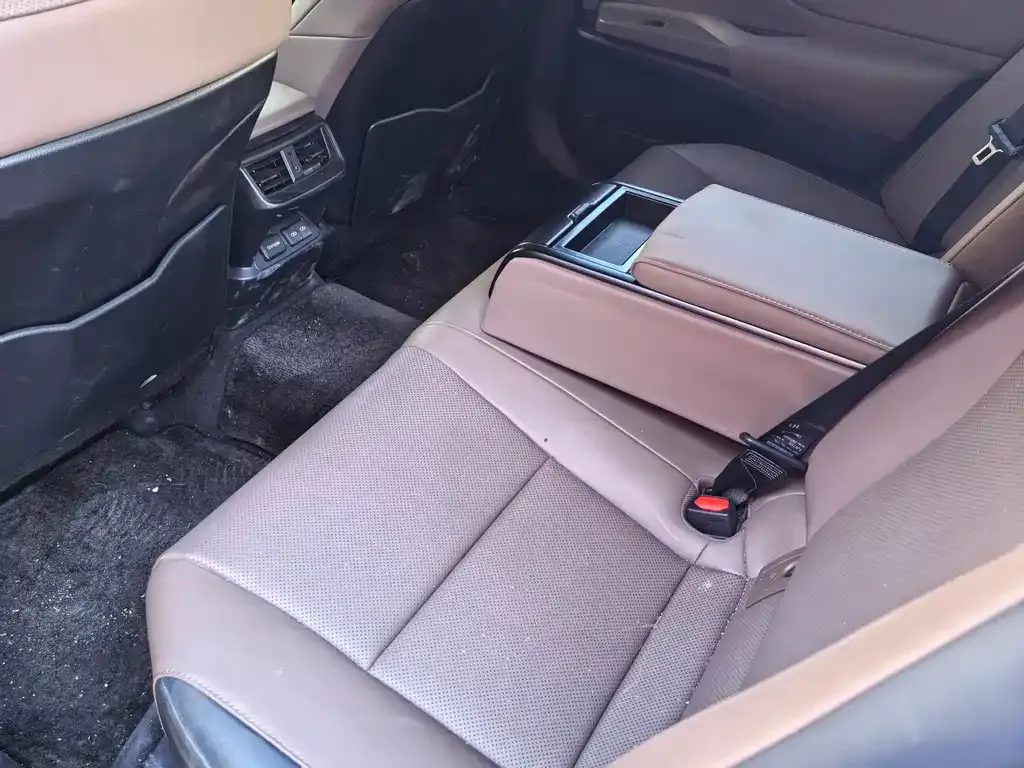 Lexus ES 2025 из CN, фото 5