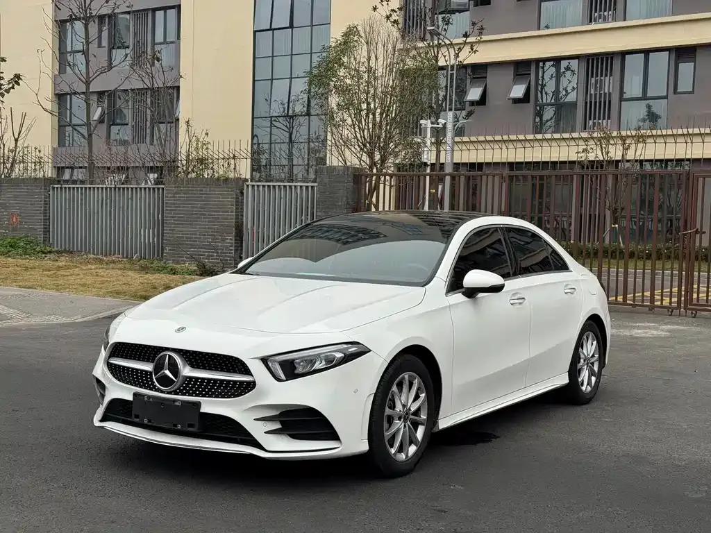 Mercedes-Benz A-Class 2023 из CN, фото 1