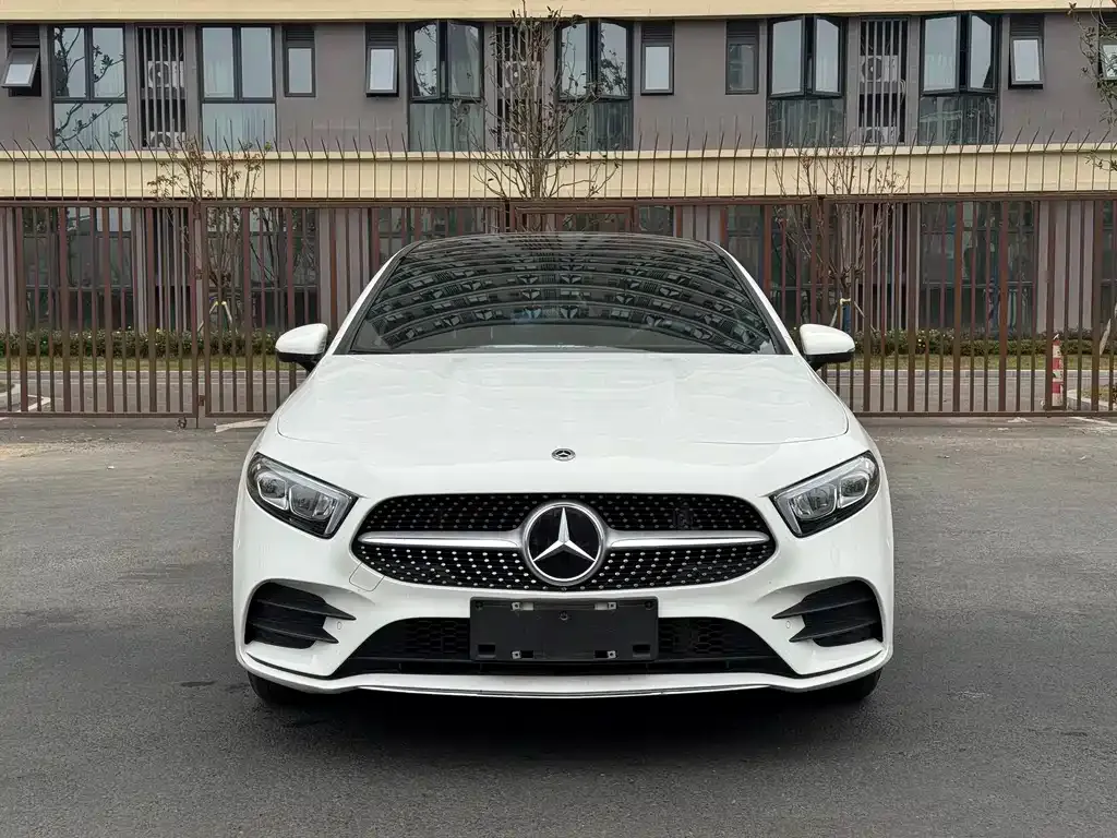 Mercedes-Benz A-Class 2023 из CN, фото 2