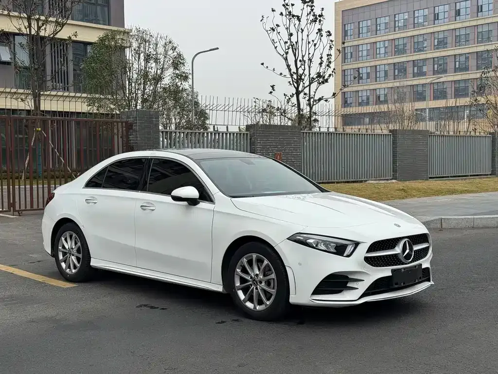 Mercedes-Benz A-Class 2023 из CN, фото 3