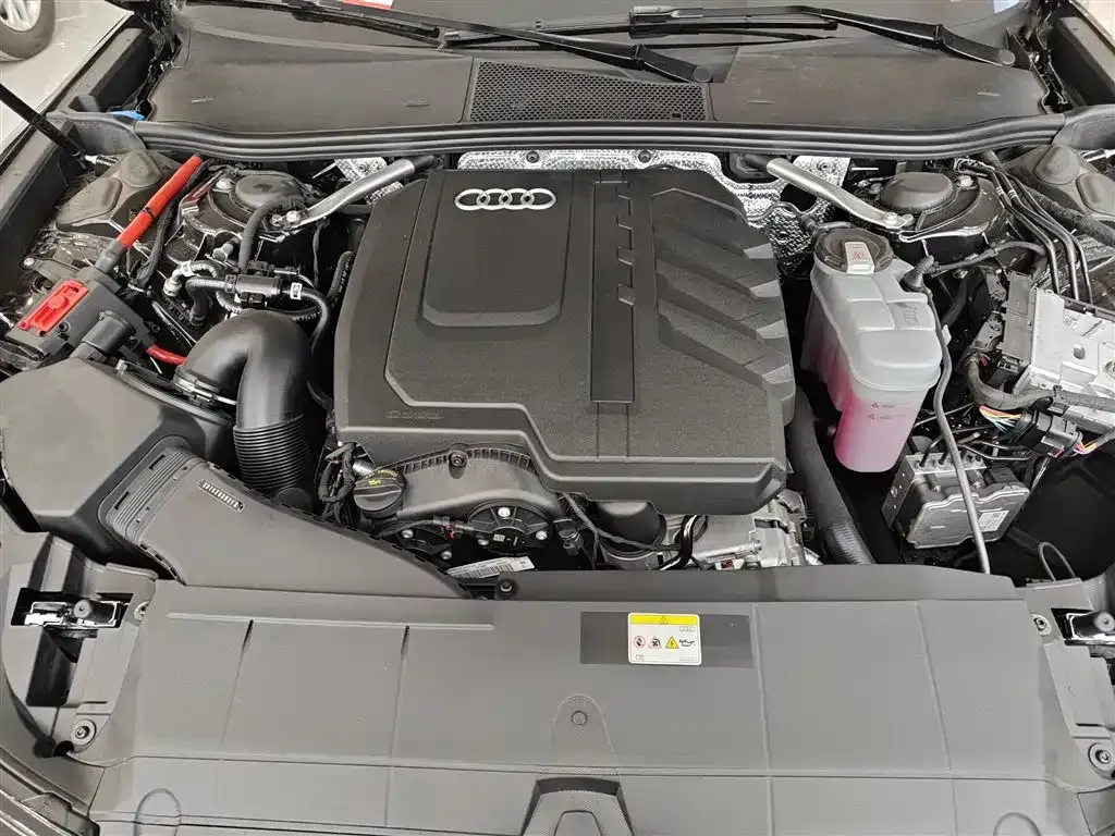 Audi A6L 2025 из CN, фото 10