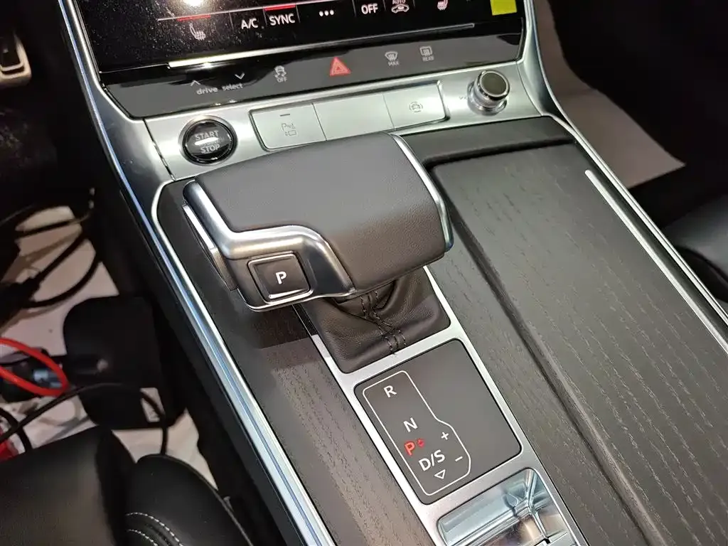 Audi A6L 2025 из CN, фото 5