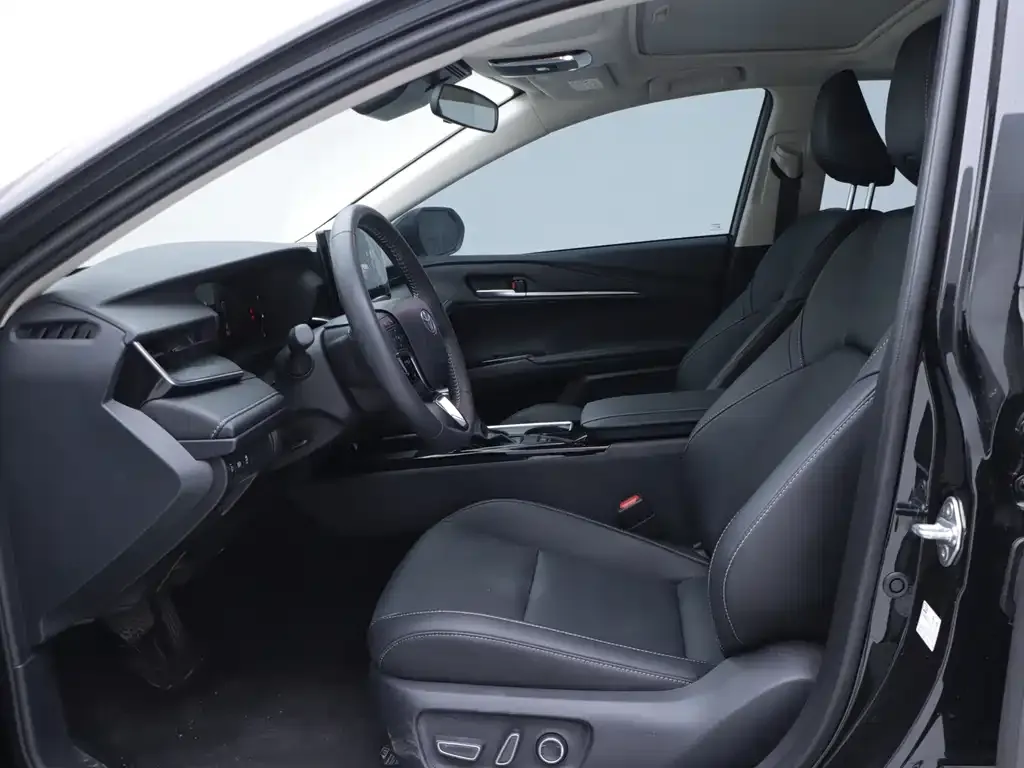 Toyota Camry 2025 из CN, фото 8