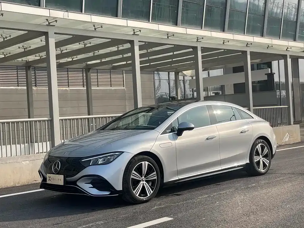 Mercedes-Benz EQE 2023 из CN, фото 1