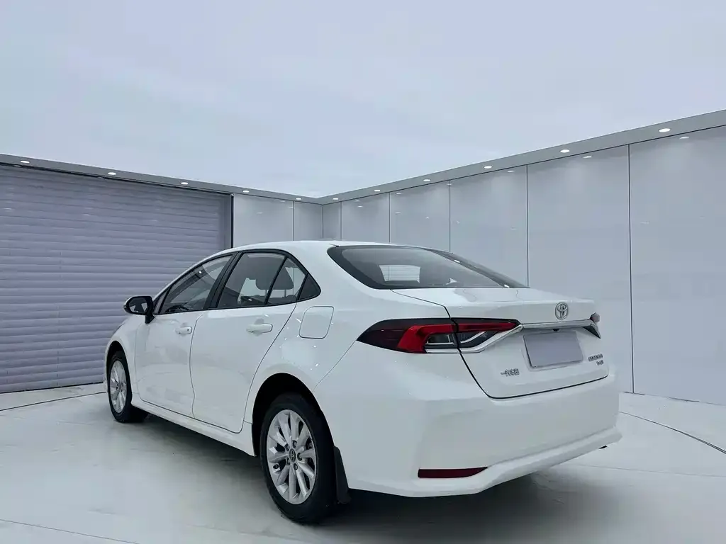 Toyota Corolla 2021 из CN, фото 8