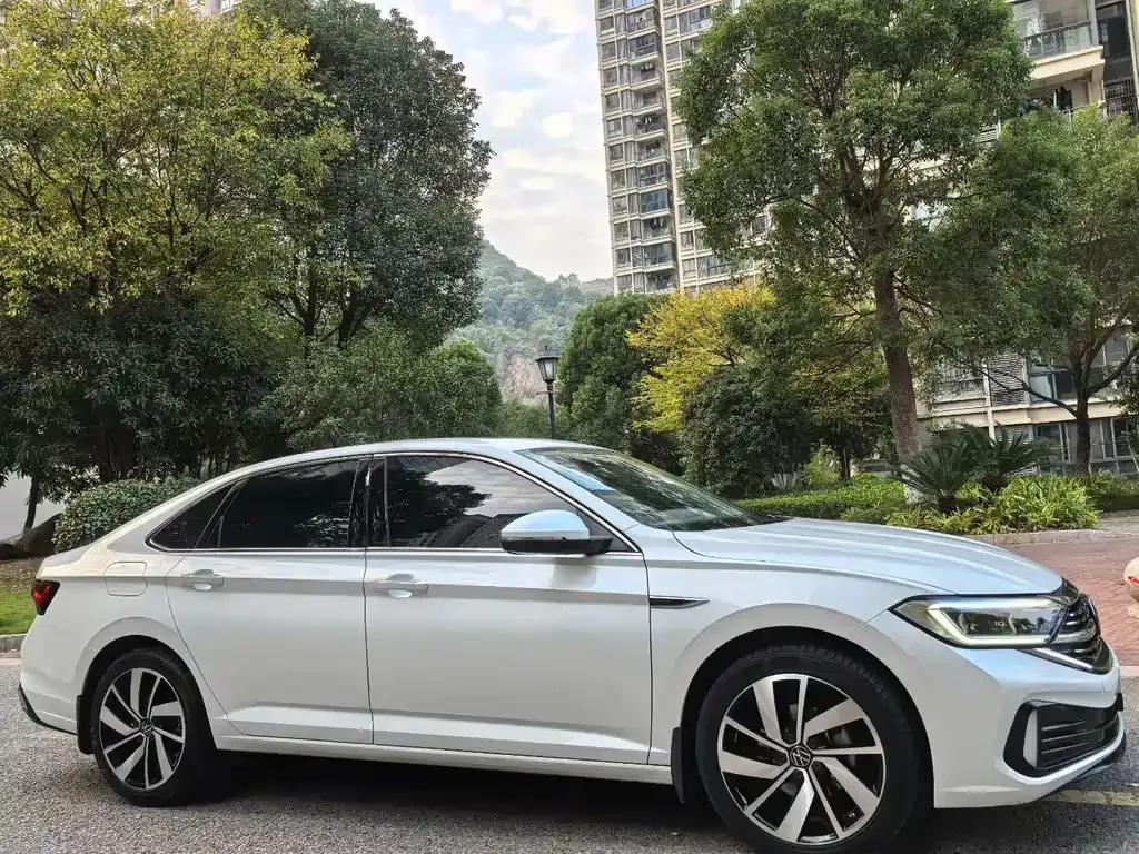 Volkswagen Sagitar 2023 из CN, фото 3