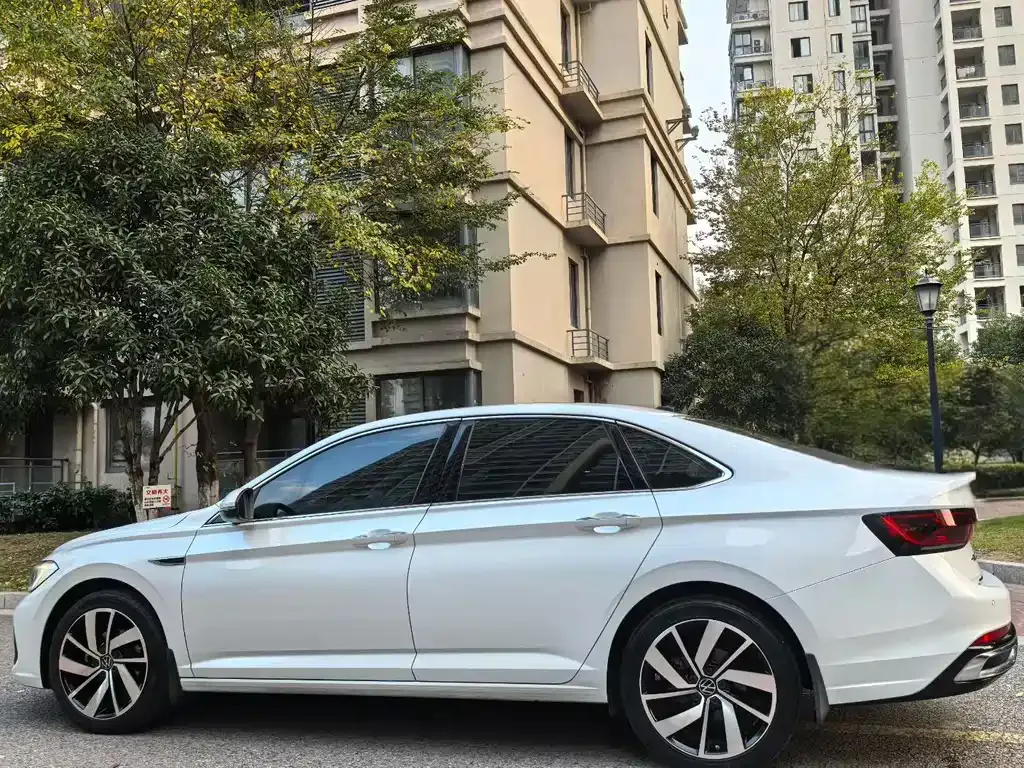 Volkswagen Sagitar 2023 из CN, фото 9