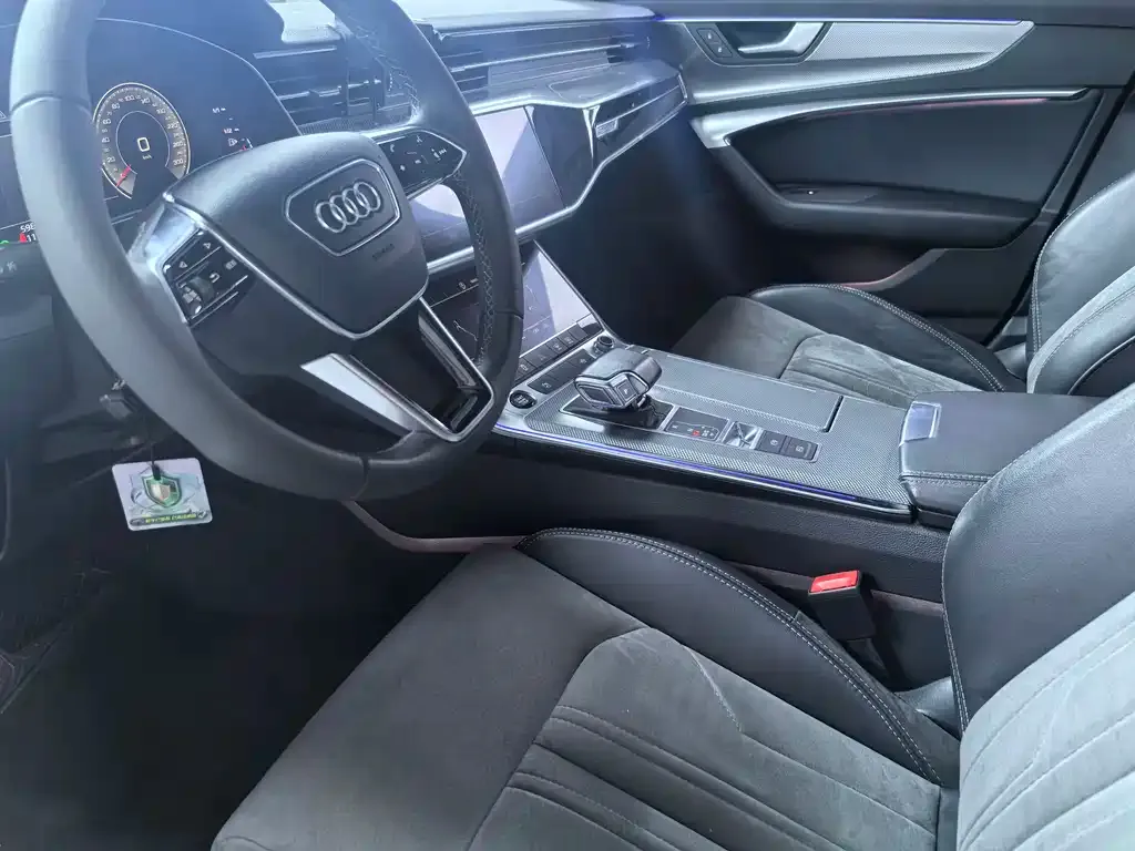 Audi A6L 2022 из CN, фото 10