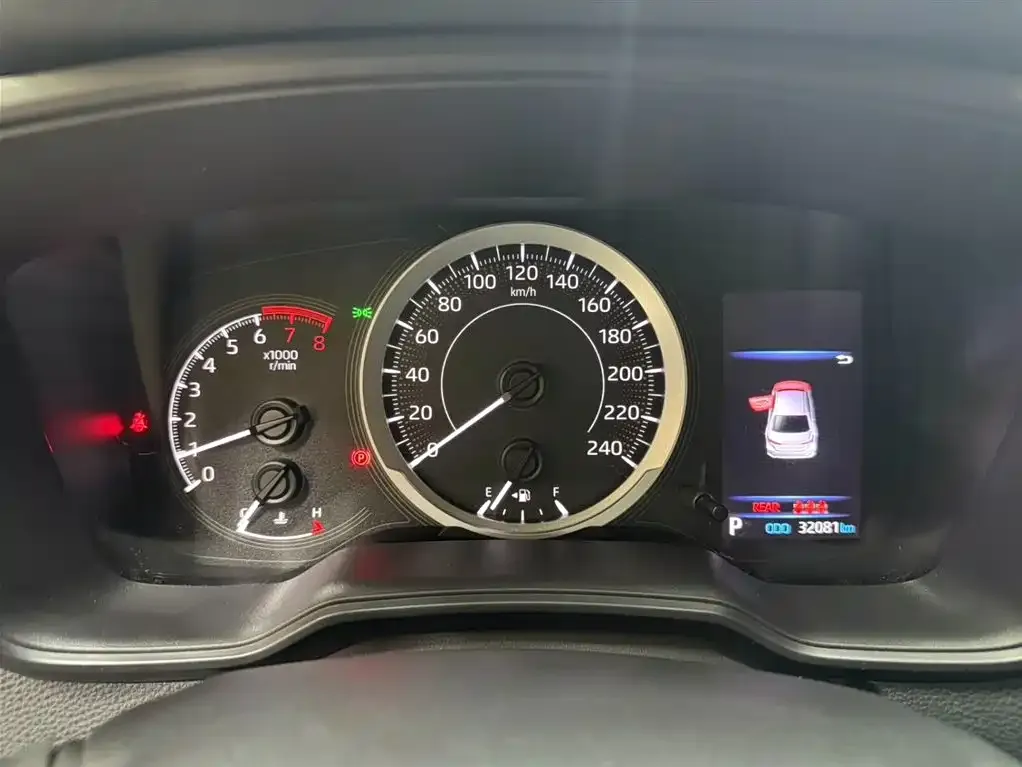 Toyota Corolla 2021 из CN, фото 2