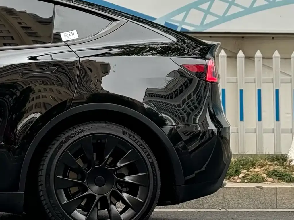 Tesla Model Y 2023 из CN, фото 9