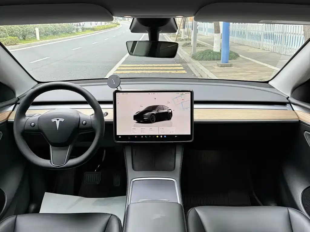Tesla Model Y 2023 из CN, фото 3