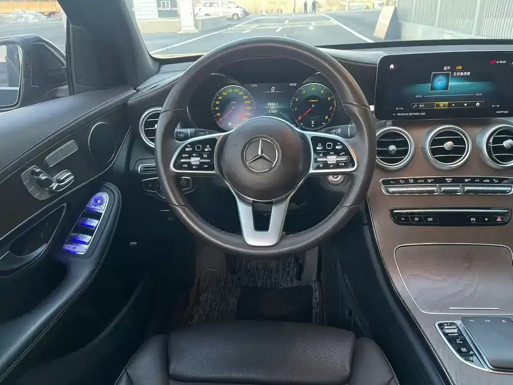 Mercedes-Benz GLC 2023 из CN, фото 2