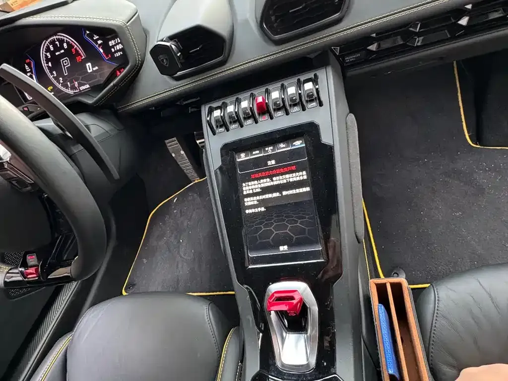 Lamborghini Huracan 2022 из CN, фото 9