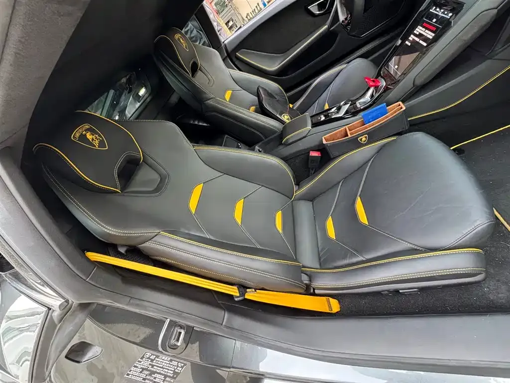 Lamborghini Huracan 2022 из CN, фото 8
