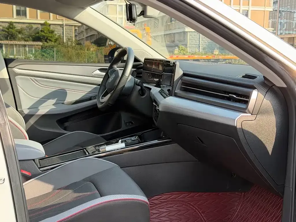 Volkswagen Lamando 2022 из CN, фото 8