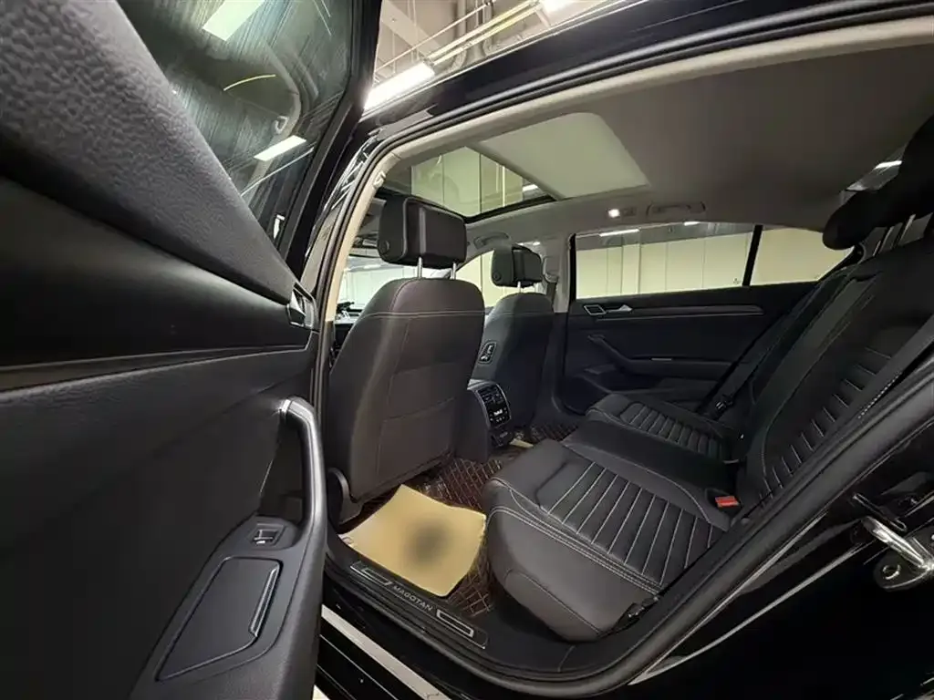 Volkswagen Magotan 2022 из CN, фото 9