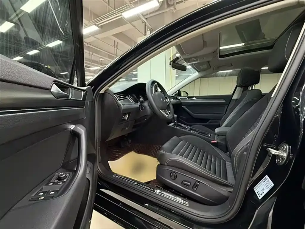 Volkswagen Magotan 2022 из CN, фото 4