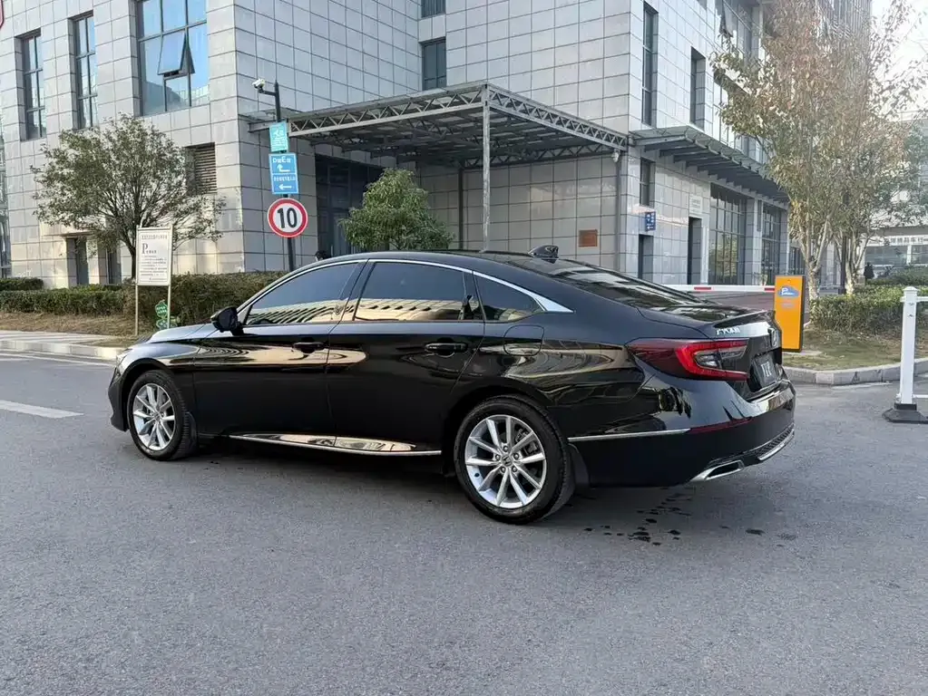 Honda Accord 2023 из CN, фото 3