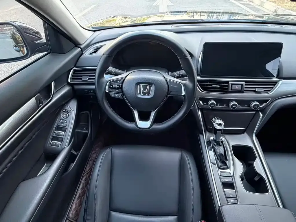 Honda Accord 2023 из CN, фото 7