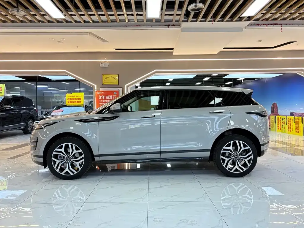 Land Rover Evoque 2023 из CN, фото 3