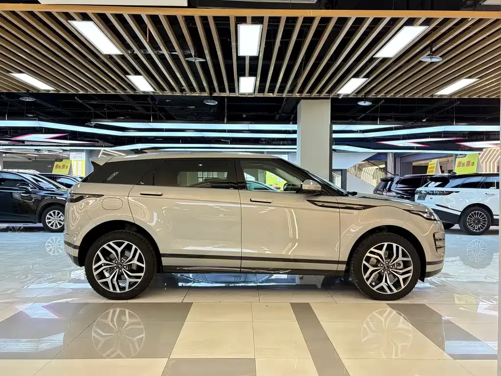 Land Rover Evoque 2023 из CN, фото 2