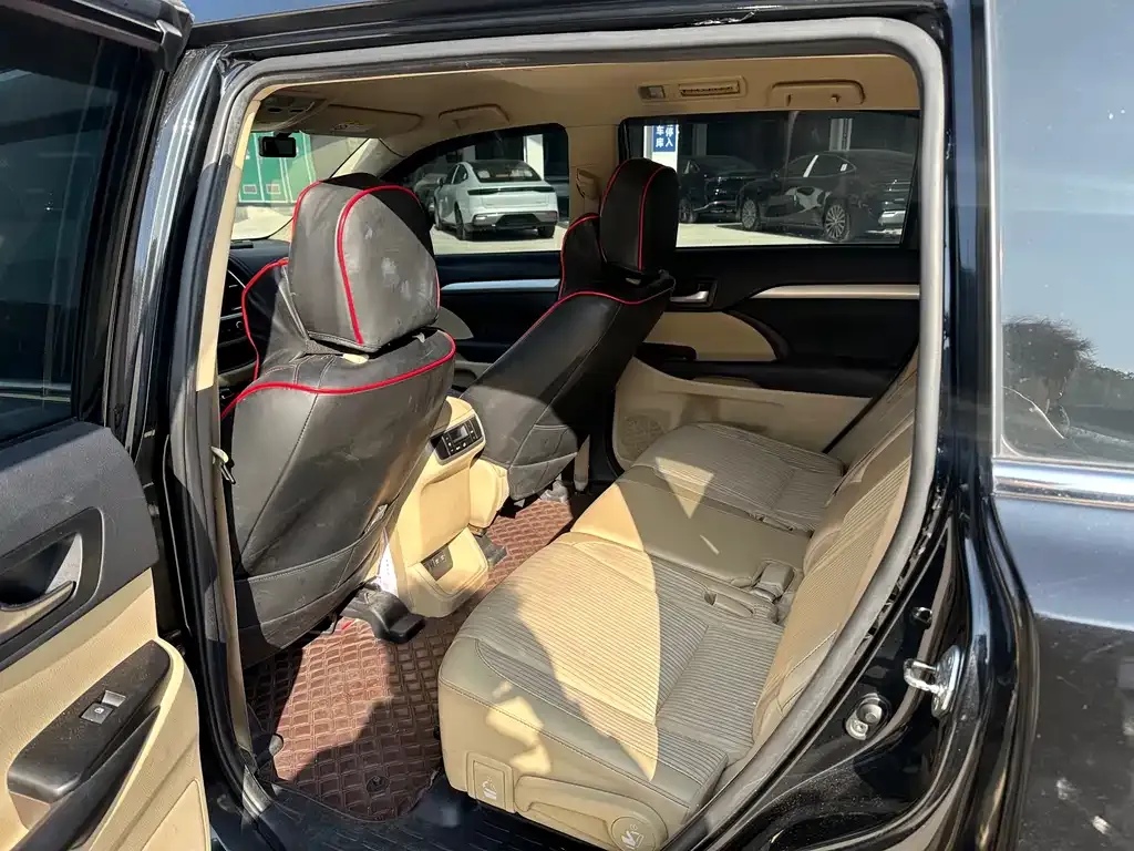 Toyota Highlander 2021 из CN, фото 7