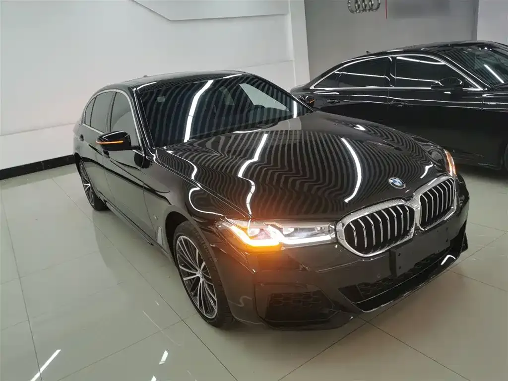 BMW 5 Series — фото 2