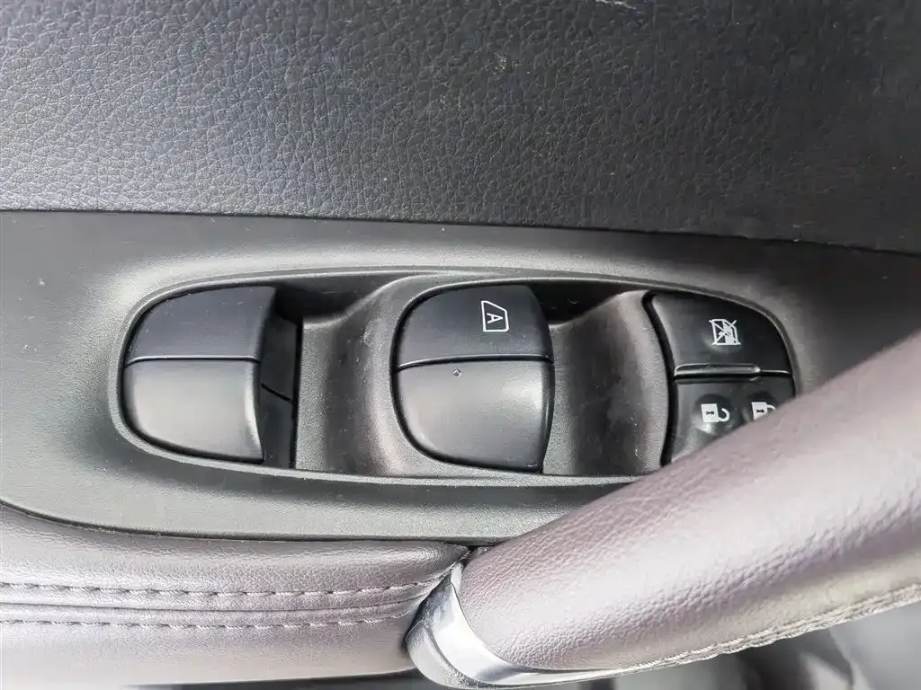 Nissan Qashqai — фото 6