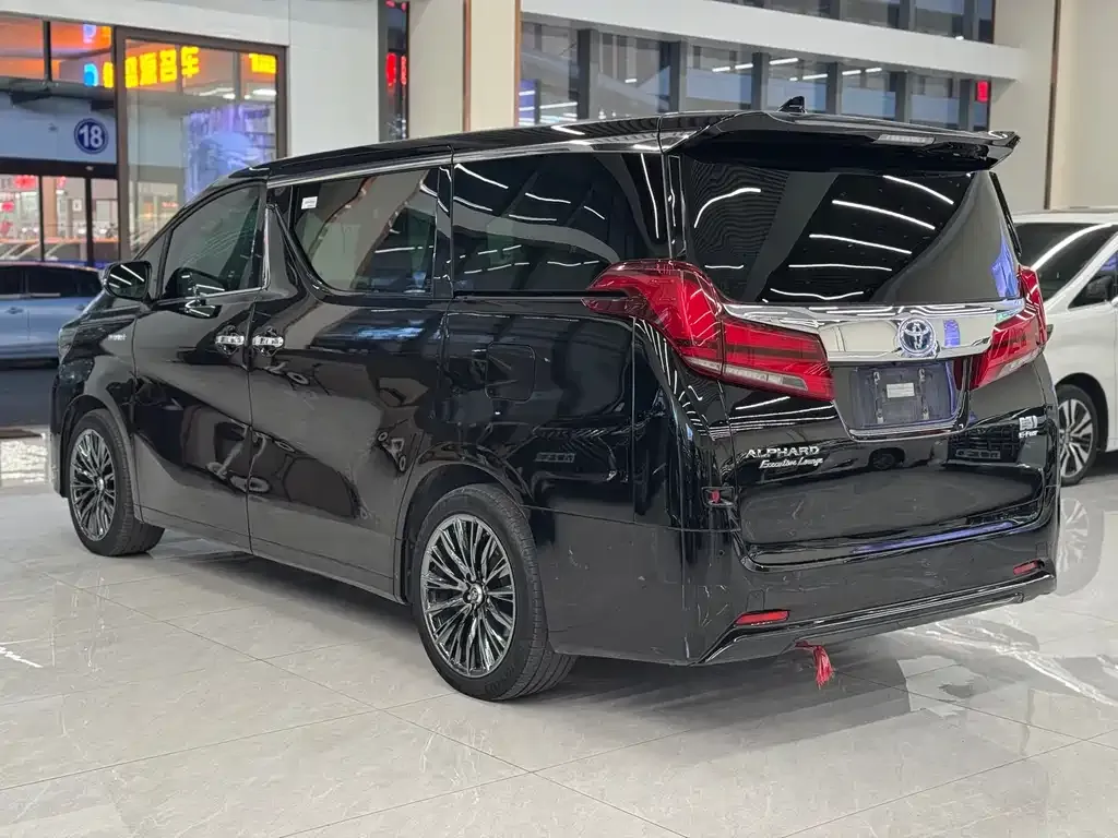 Toyota Alphard 2023 из CN, фото 5