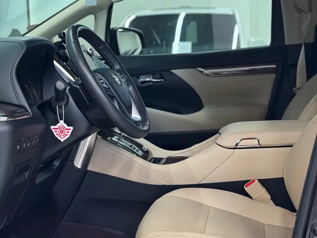 Toyota Alphard 2023 из CN, фото 3