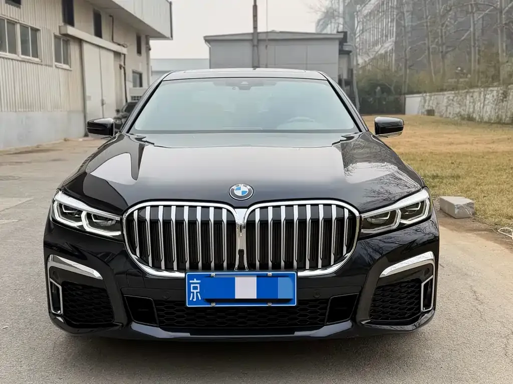 BMW 7 Series 2022 из CN, фото 1