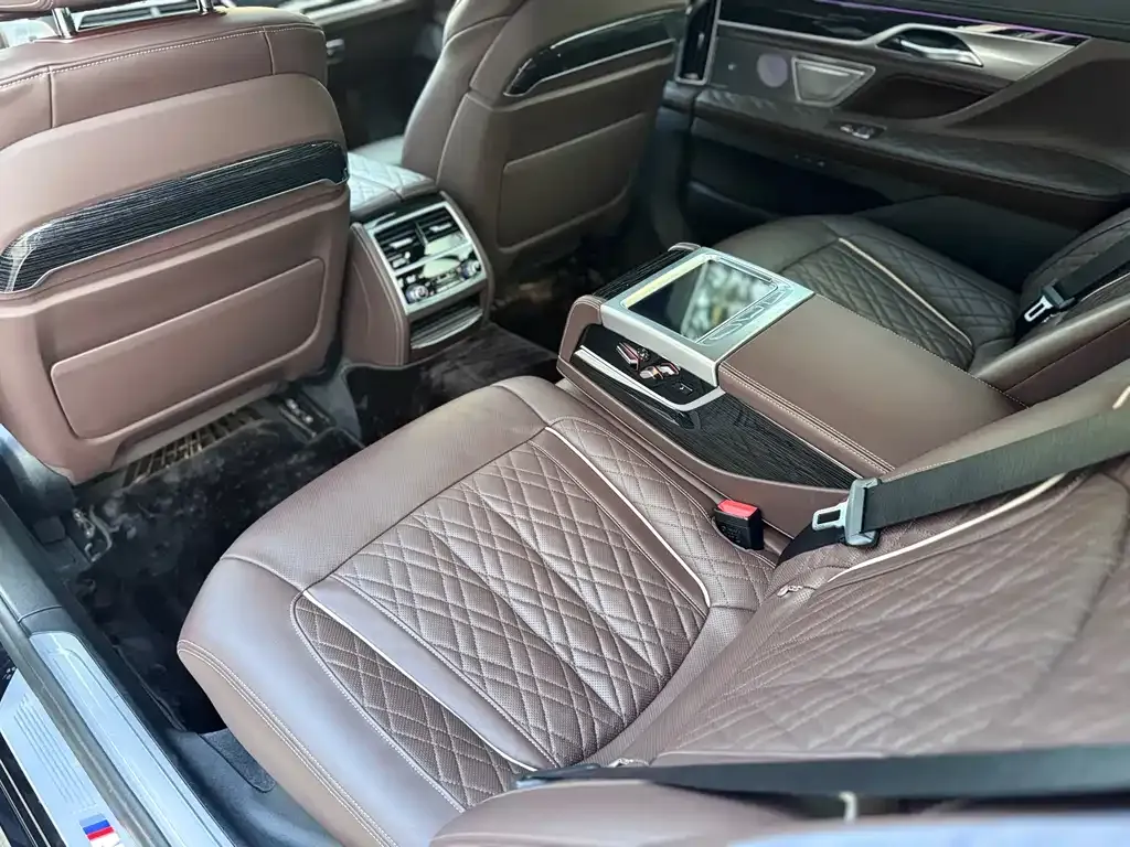 BMW 7 Series 2022 из CN, фото 6