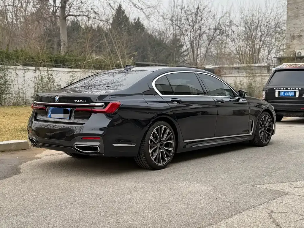 BMW 7 Series 2022 из CN, фото 7
