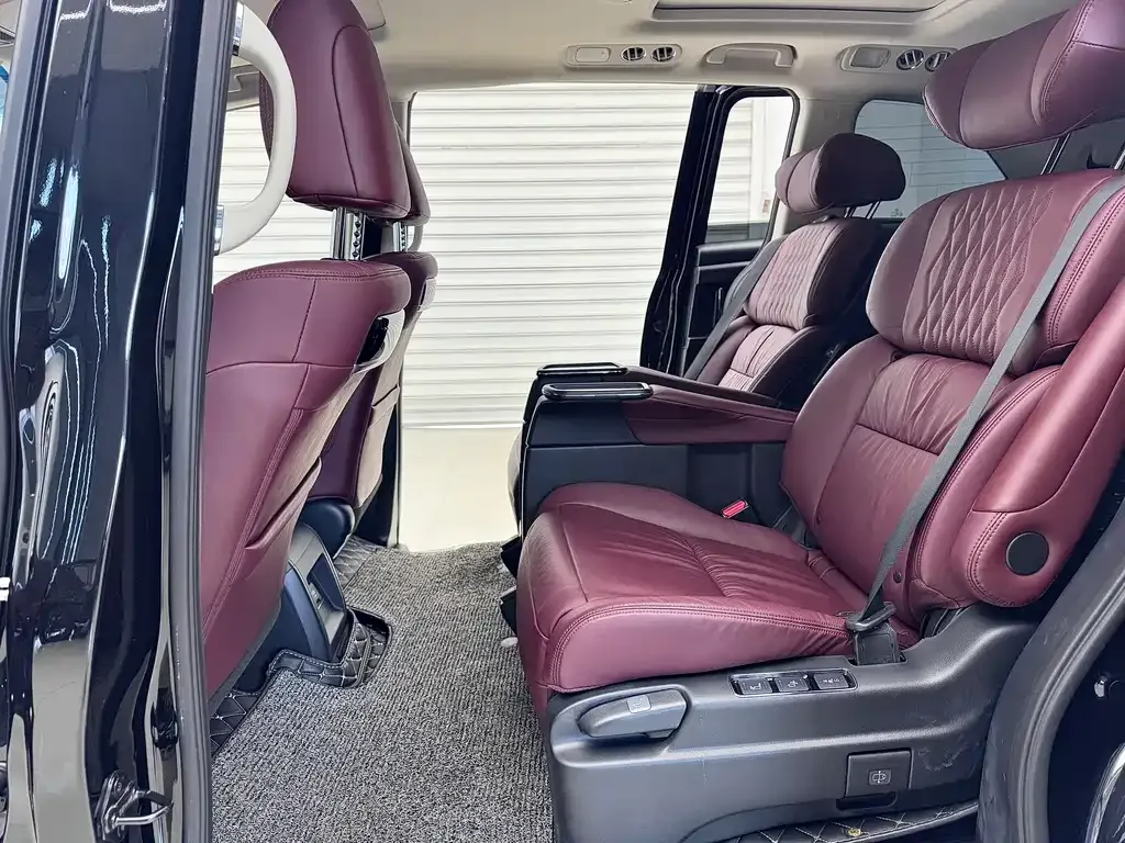 Honda Elysion 2023 из CN, фото 6