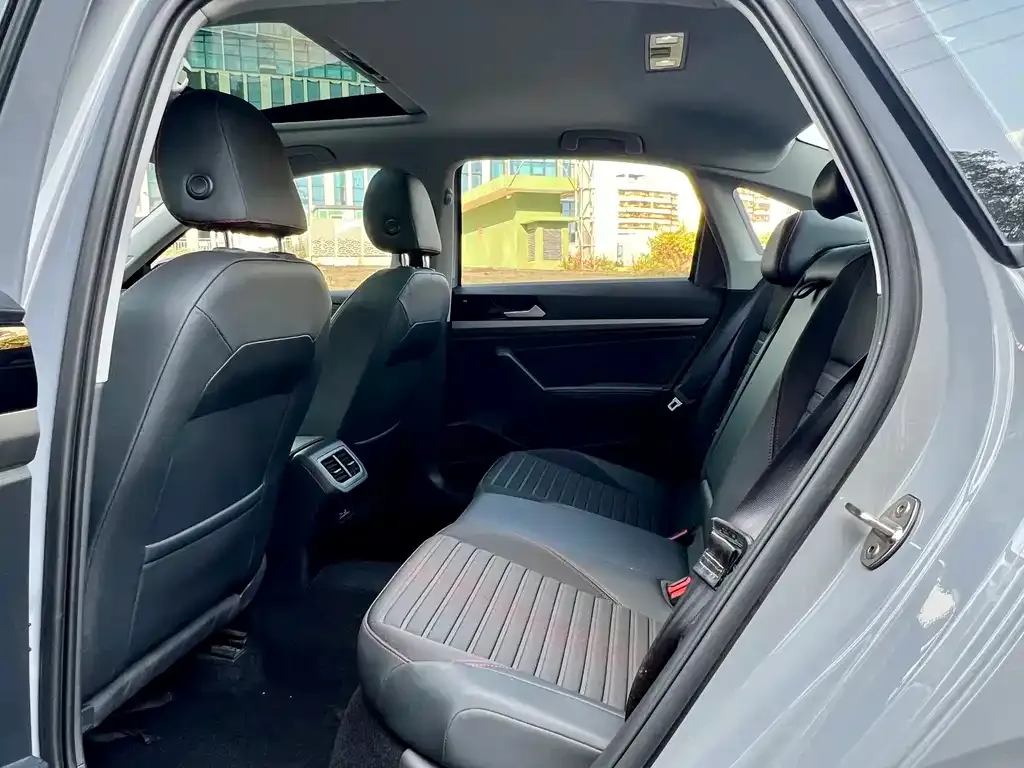 Volkswagen Lavida 2023 из CN, фото 5