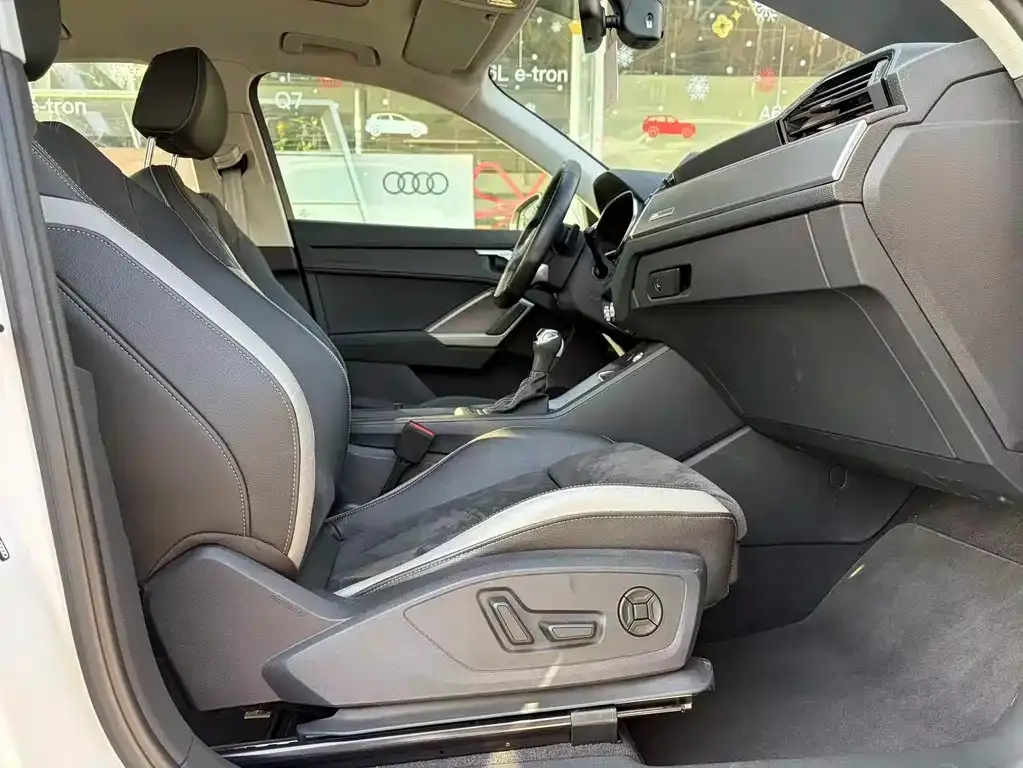 Audi Q3 2024 из CN, фото 10