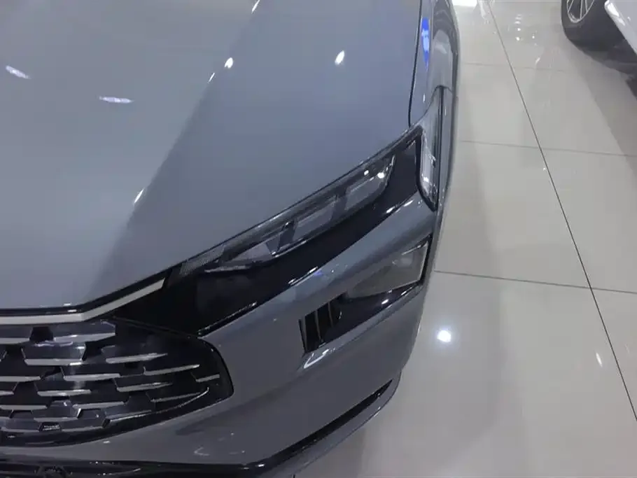Ford Mondeo 2023 из CN, фото 3