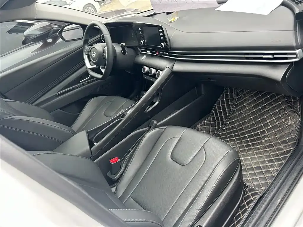Hyundai Elantra 2023 из CN, фото 4