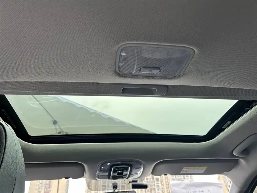 Hyundai Elantra 2023 из CN, фото 9