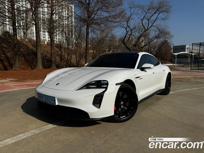 Porsche Taycan