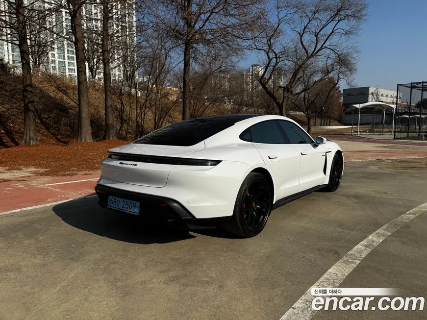 Porsche Taycan 2023 из KR, фото 8