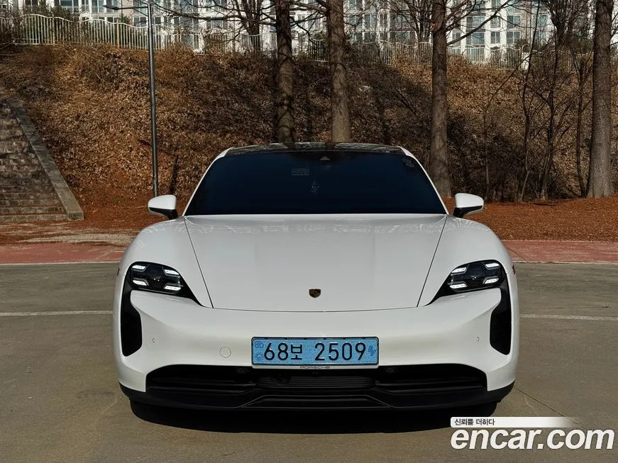 Porsche Taycan 2023 из KR, фото 9
